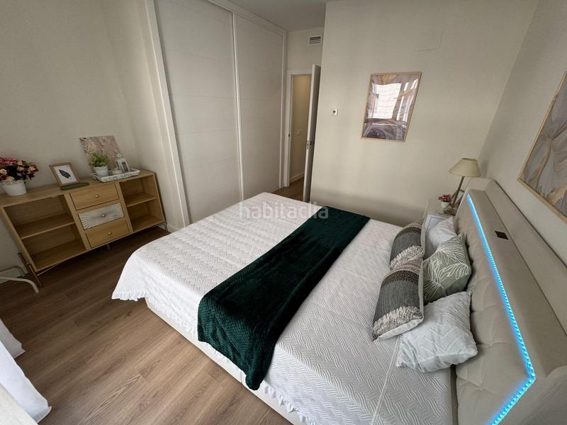 Foto f06966f6-88e3-442d-a049-d389436ec918. Alquiler piso empire homes ofrece piso de nueva construcción equipado con piscina ideal para parejas en Cáceres