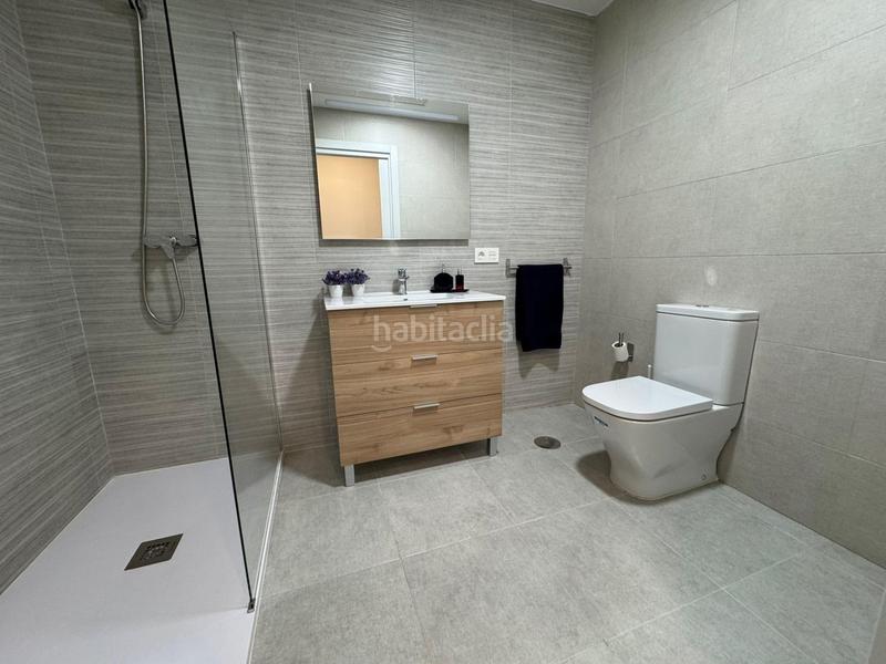 Foto fd6c080e-4593-4f16-b48b-5122a8a13e65. Alquiler piso empire homes ofrece piso de nueva construcción equipado con piscina ideal para parejas en Cáceres