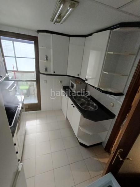 Foto 650a7b4f-4779-4d5a-af0b-1cc36e7481a5. Alquiler piso empire homes ofrece piso en el Centro en Cáceres