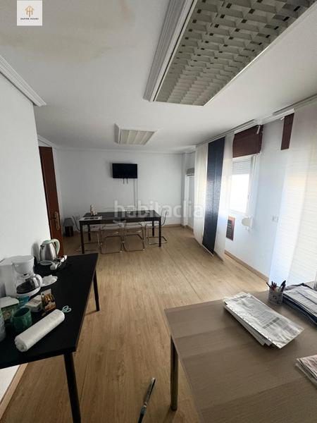 Foto 17a7ed3c-af2b-4f3a-b495-a1e2d178e466. Lloguer oficina a Casco Antiguo Cáceres