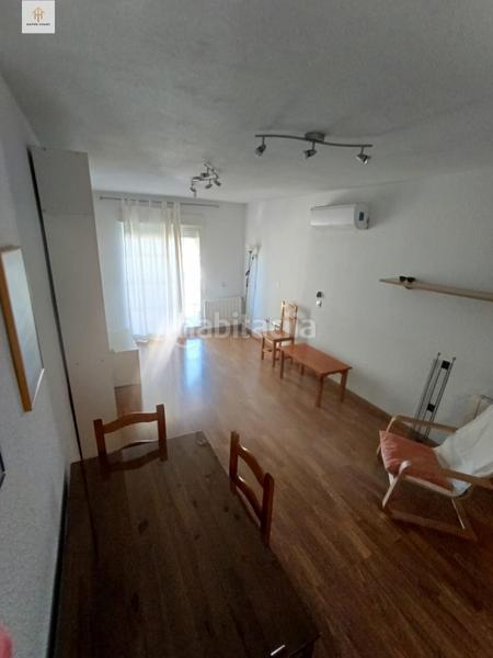 Foto e2c02e87-857e-43c6-82ff-848fbbb65dd8. Flat with heating in Centro Cáceres