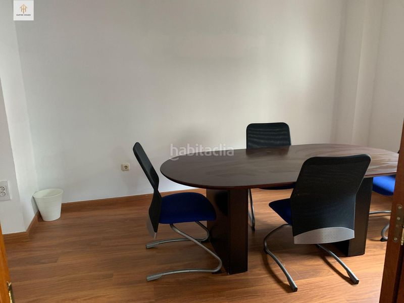 Foto edc2d663-d3c2-493b-b3ea-e088f3d975de. Miete büro in Centro Cáceres