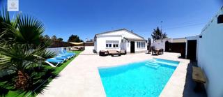 Location Chalet à Los Gallos. Se alquila fabulosa villa en cádiz chiclana de la frontera