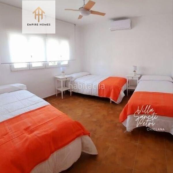 Foto cca6753f-cec5-4905-8e5b-c6953805fdd3. Location chalet avec parking piscine dans Los Gallos Chiclana de la Frontera