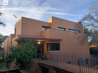 Xalet en Ceres Golf. Se vende mganfico chalet en zona ceres golf. vivienda de lujo.