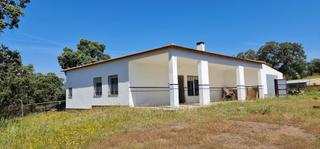 Xalet  N/a. Venta de chalet y terreno en dos torres