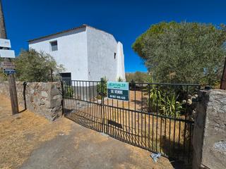 Terreny residencial  Calle cagilon. Venta de terreno en añora