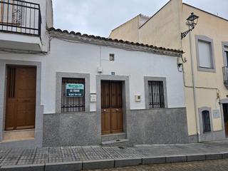 Casa in Calle costanilla 49. Venta de casa en el viso
