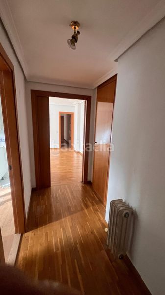 Foto 4f87cfc3-adf7-49b1-8272-93f0ed2c3bb3. Pis amb calefacció piscina a Pinar de las Rozas Rozas de Madrid (Las)