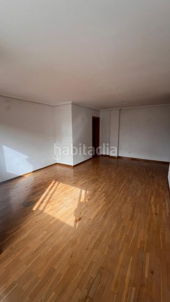 Foto ced44ca2-9b04-4b14-9972-f8563678250a. Pis amb calefacció piscina a Pinar de las Rozas Rozas de Madrid (Las)