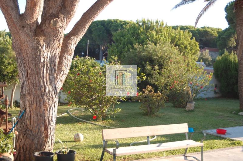 Foto 786c8de2-4c67-46cd-b749-ff92ac798ad4. Xalet amb xemeneia aparcament piscina a La Barrosa Chiclana de la Frontera