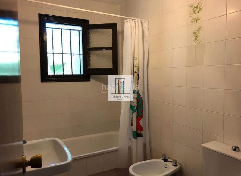 Foto a5faeee6-3b54-406a-b0fc-aa60d4707ec6. Xalet amb xemeneia aparcament piscina a La Barrosa Chiclana de la Frontera