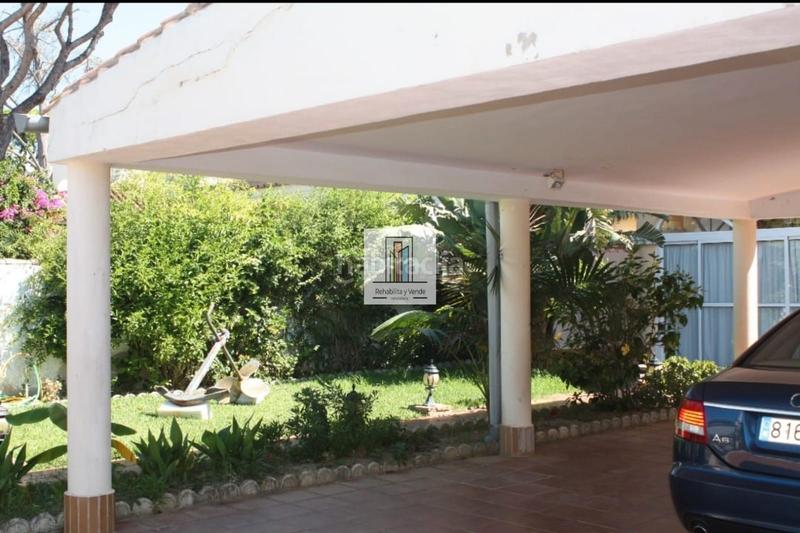 Foto 2dd51699-b003-44f4-8912-1dda2b0d73f9. Chalet avec cheminée parking piscine dans La Barrosa Chiclana de la Frontera