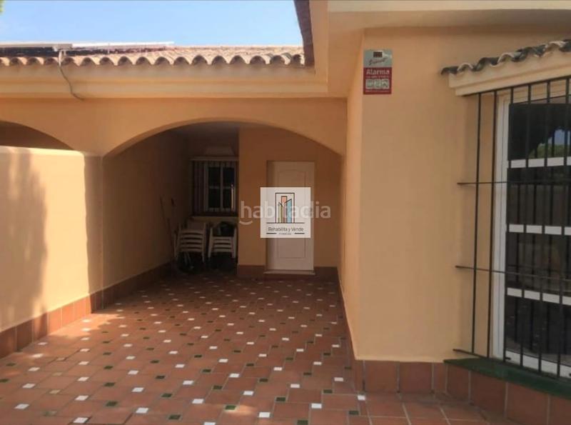 Foto b9608fc5-3534-4bc6-aeec-138c28e5ff1b. Chalet  urbano en primera pista en Sancti Pietri Chiclana de la Frontera
