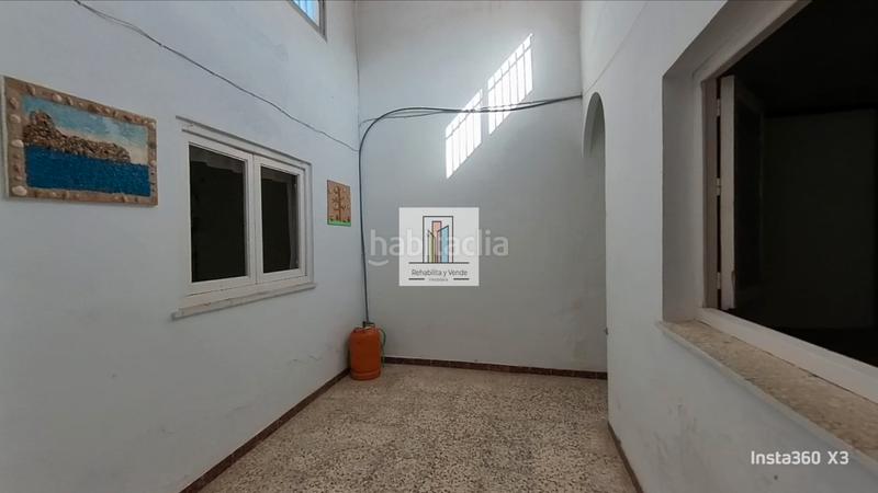 Foto 3d38f5f3-24d2-4256-a997-e894498f8c03. Casa con parcheggio in La Banda - Campo de Fútbol Chiclana de la Frontera