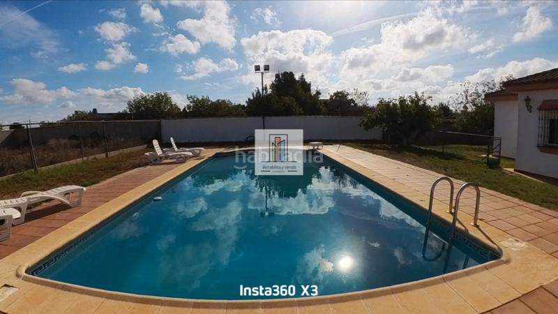 Foto 58705048-f33d-4657-b5e3-8b5d5f7ae1bf. Chalet mit kamin parking pool in Las Lagunas - Campano Chiclana de la Frontera