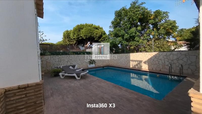 Foto c7a06442-efe5-4236-a503-a5cef28aac0d. Chalet exclusivo chalet en coto la campa en La Barrosa Chiclana de la Frontera