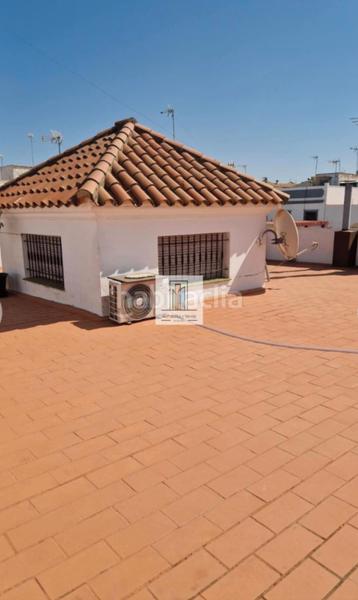 Foto 14e9abcd-9f78-4cef-b4e1-1e9c9ec1b843. Casa amb xemeneia aparcament a Núcleo urbano Chiclana de la Frontera