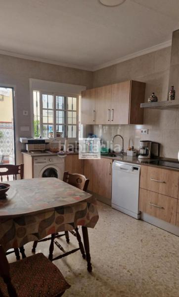 Foto 1fd60eb2-bb95-4c41-96b8-f45cc467822e. Casa amb xemeneia aparcament a Núcleo urbano Chiclana de la Frontera