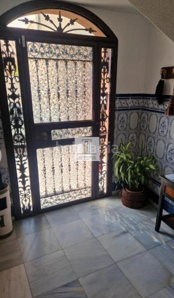 Foto d117d4ef-0a14-4c61-bc6a-c5701bc7e32a. Casa amb xemeneia aparcament a Núcleo urbano Chiclana de la Frontera