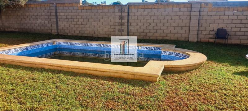 Foto 2b596460-83e9-464e-b4c3-c6d518df968b. Chalet avec parking piscine dans Las Lagunas - Campano Chiclana de la Frontera