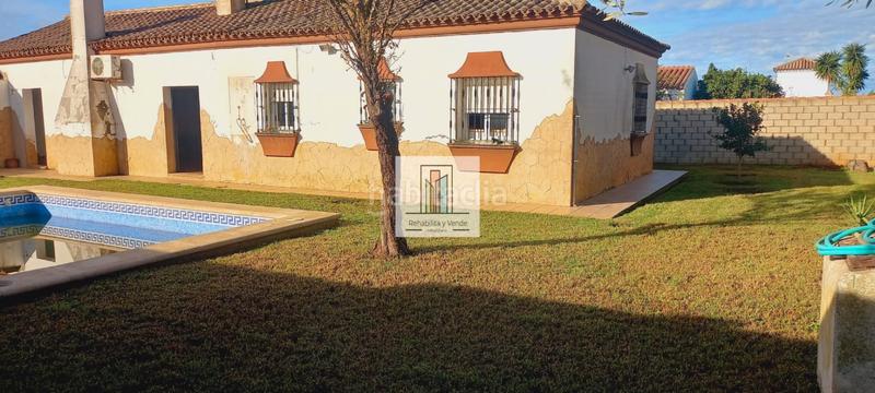 Foto 472922aa-a186-4fff-9cab-662254b5edce. Chalet avec parking piscine dans Las Lagunas - Campano Chiclana de la Frontera