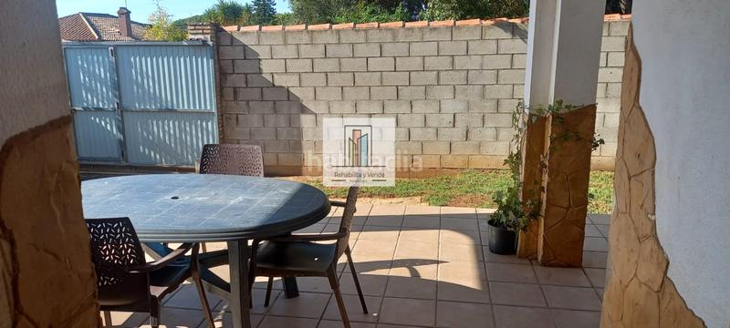 Foto 6a65db2e-c68b-47c8-a0a2-ce220773bc8d. Chalet avec parking piscine dans Las Lagunas - Campano Chiclana de la Frontera