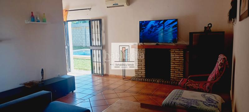 Foto c4af9867-268a-4237-aa21-3d7d1b29cf08. Chalet avec parking piscine dans Las Lagunas - Campano Chiclana de la Frontera