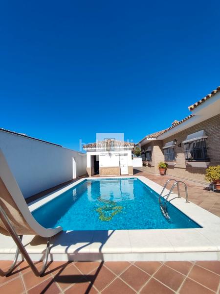 Foto a918f96b-a408-4cf9-b222-1d55048b8523. Chalet  independiente en rana verde en Las Lagunas - Campano Chiclana de la Frontera