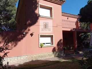 Chalet à Los Franceses - La Vega. Chalet urbano en pinar de los franceses