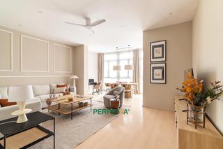 Location Appartement  Girona. Piso de lujo  en calle girona, barcelona