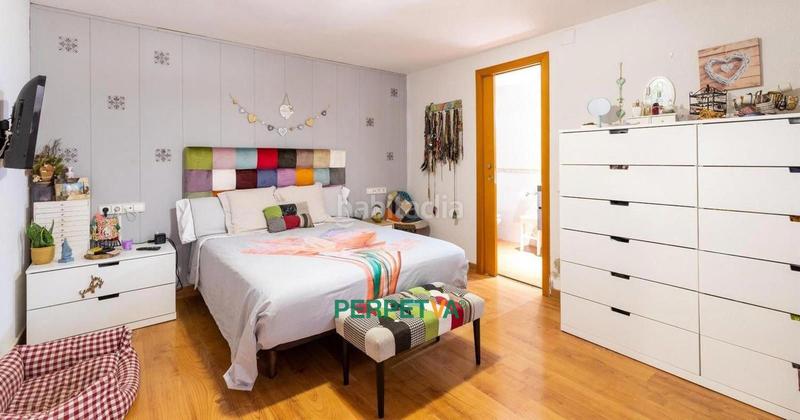 Foto 442834e3-c04a-489e-98d8-fd27331266a9. Casa adossada a Centre Arenys de Mar