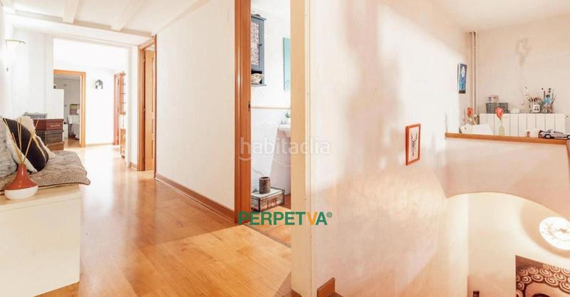 Foto 587c5aea-1b4e-46e6-bb34-c628d006cfdb. Casa adossada a Centre Arenys de Mar