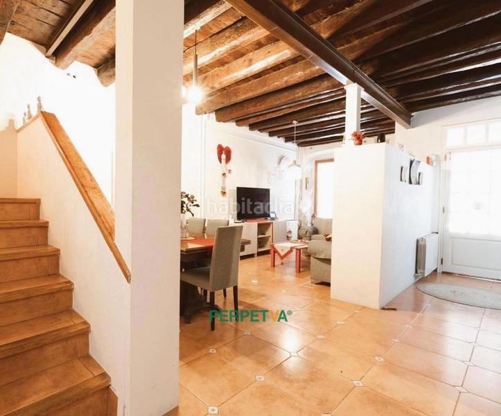 Foto 73a3c212-888e-4fd9-9454-6258bde31f3c. Casa adossada a Centre Arenys de Mar