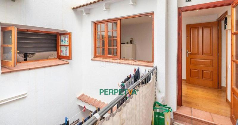 Foto d77a343c-8e0c-474d-99ce-a606c2082fd0. Casa adossada a Centre Arenys de Mar