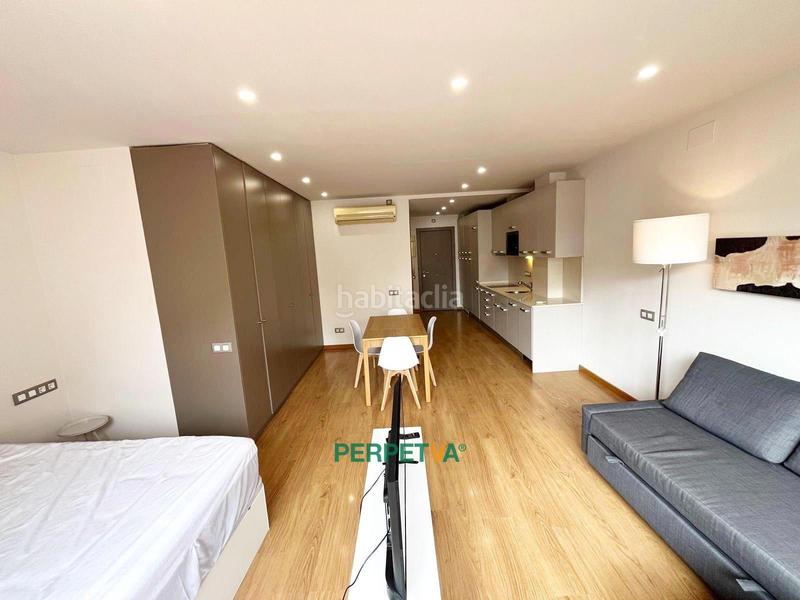 Foto e17d186a-5dd4-46af-b973-cd914b5ae9a0. Affitto appartamento con piscina in Sagrada Família Barcelona