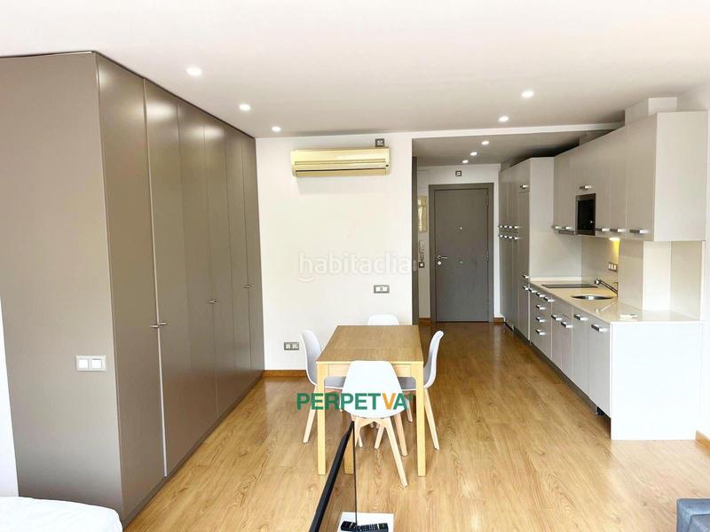 Foto 6d23bfc3-979a-45d3-a2a5-7acb8eef56cf. Rent flat with pool in Sagrada Família Barcelona