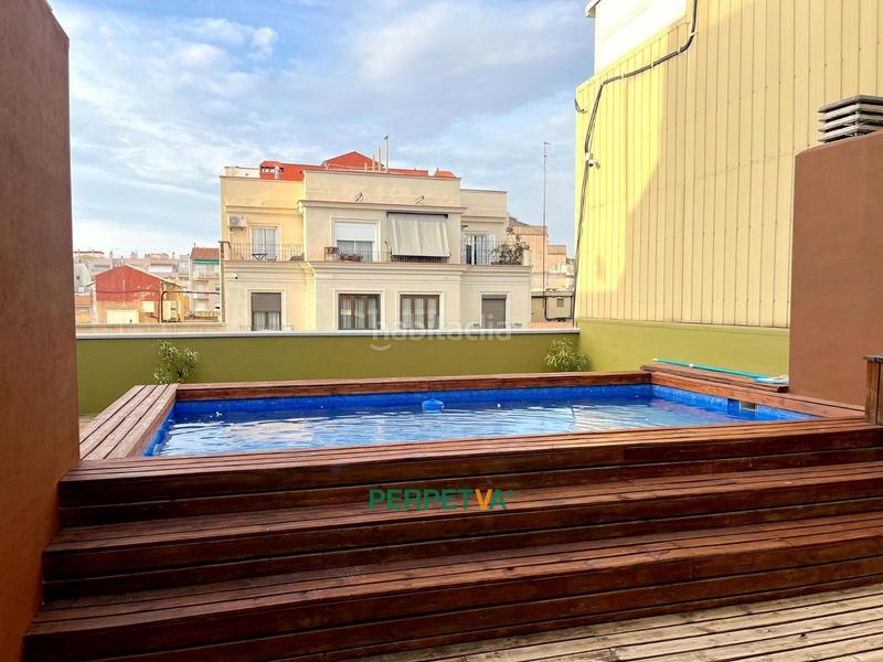 Foto 420c66e8-32c1-41d9-a9d4-e5beffb892a3. Miete etagenwohnung mit pool in Fort Pienc Barcelona