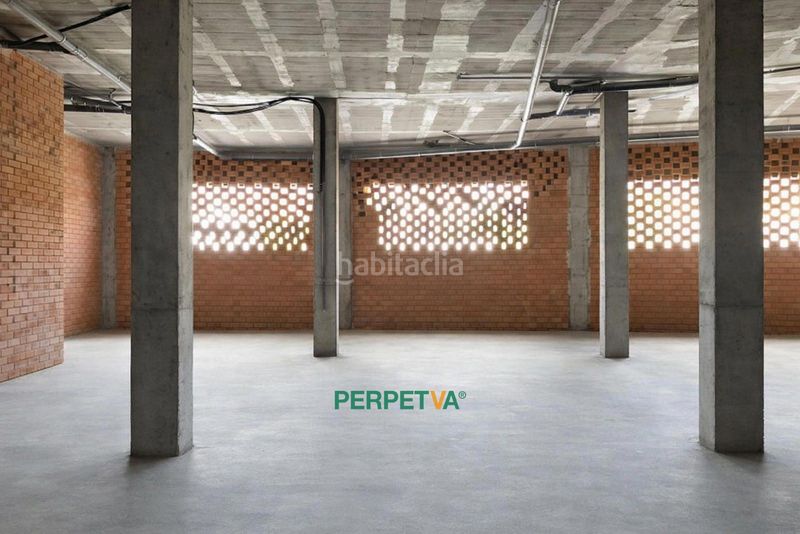 Foto 026adc24-f63c-48b9-a8c0-9c5ce6e6cc77. Local comercial a Tàrrega