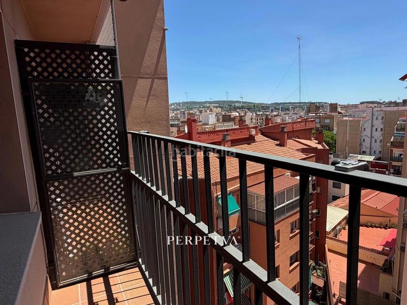 Foto 3d300624-3ab9-468d-b741-0cfcc5003bbe. Pis amb aparcament a Sants Barcelona