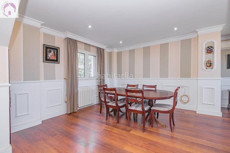 Foto f06d3ab5-76db-4ae9-bd9b-8ec5c8a525a8. Chalet lujoso chalet en Barrio de la Vega Monachil