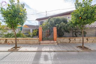 Casa a Ambroz. Gran vivienda sobre solar de 781 m.