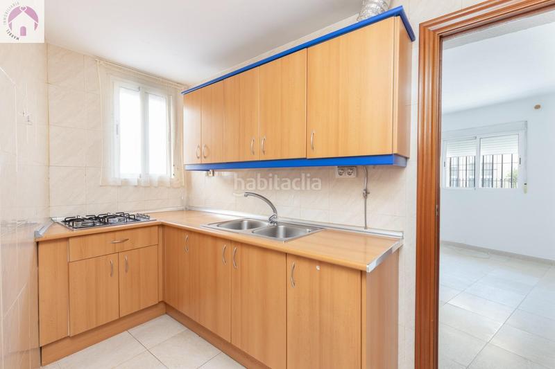 Foto 1ad986cb-1379-4c3f-8aef-7a7536fe22cc. Local commercial dans Maracena