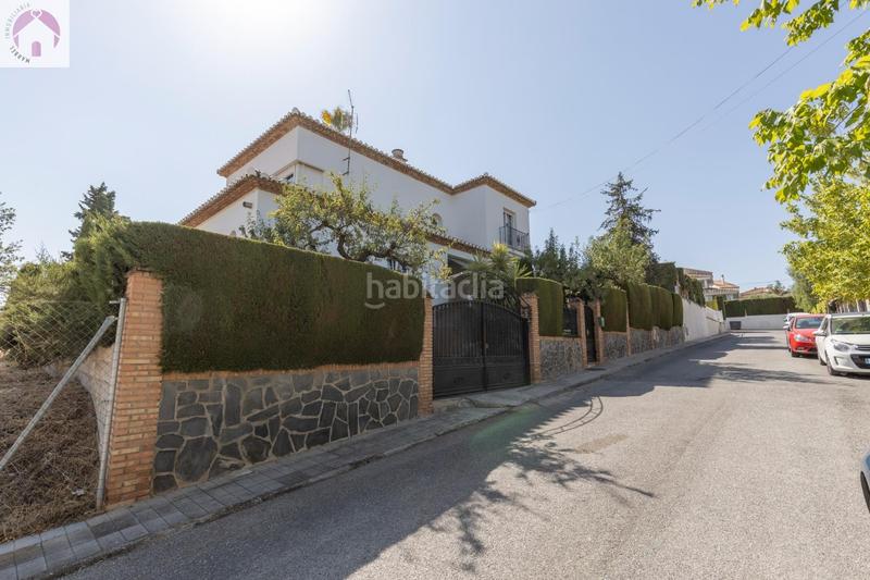 Foto 2160b3ad-a219-430f-a541-c07b23860e96. Chalet en calle calle del lirio precioso chalet independiente en Gójar