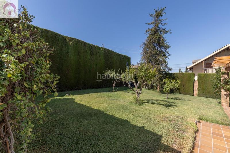 Foto 38a4e3fa-2803-4b50-9740-54d444bd2816. Chalet en calle calle del lirio precioso chalet independiente en Gójar