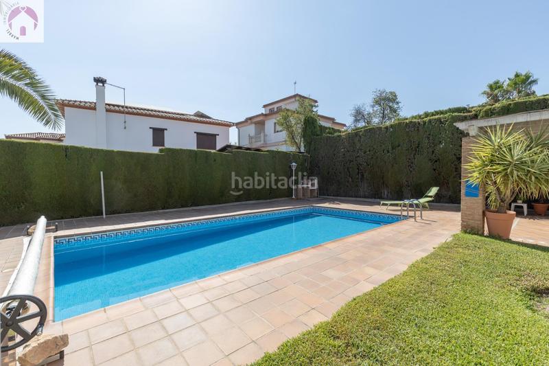 Foto 9c999437-4990-40ac-b1a2-551a71fcdc41. Chalet en calle calle del lirio precioso chalet independiente en Gójar