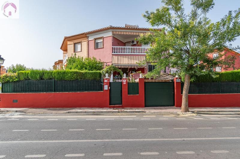 Foto 1e95761c-03fc-4791-99b9-12f7aa185f25. Casa vive la tranquilidad con espacio en este impresionante chalet pareado en el ventorrillo, cullar vega en Cúllar Vega