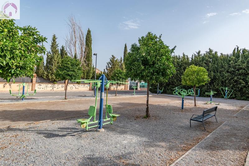 Foto 6a61b537-d5c4-4fb6-98f6-04f088942d70. Casa vive la tranquilidad con espacio en este impresionante chalet pareado en el ventorrillo, cullar vega en Cúllar Vega