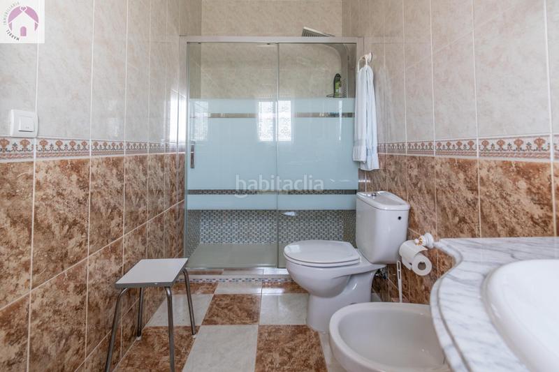 Foto a7694230-8708-41ca-bf94-6a80b5b57493. Casa vive la tranquilidad con espacio en este impresionante chalet pareado en el ventorrillo, cullar vega en Cúllar Vega