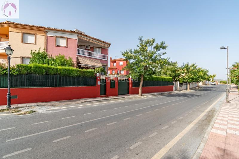Foto e180cf84-231d-4891-9d08-08b4dfb3005c. Casa vive la tranquilidad con espacio en este impresionante chalet pareado en el ventorrillo, cullar vega en Cúllar Vega